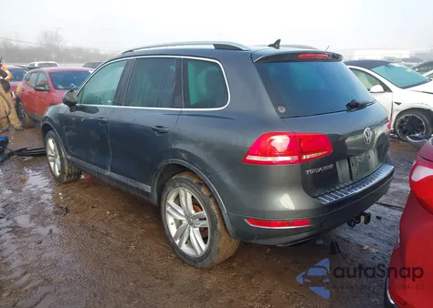 2012 Volkswagen Touareg Vr6 Executive z USA, uszkodzony, nr VIN WVGEF9BP4CD006881